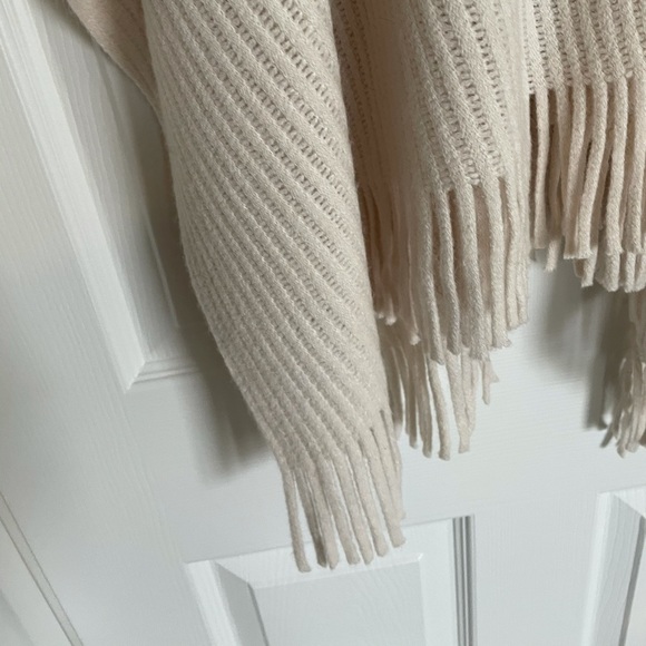 Loft Knit Cream Poncho with Fringe Detail - Picture 2 of 6